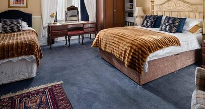 Ashley House Guest House