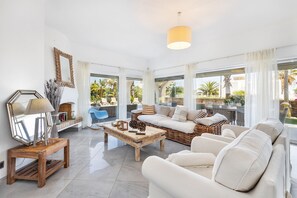 LCD TV, fireplace, DVD player - Villa Eva OCV - Private Pool and Games Room (Albufeira)