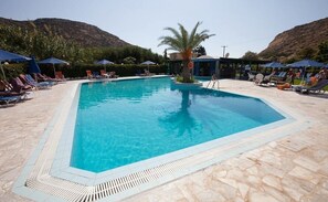 Outdoor pool - Eleaterra Hotel  (Matala)