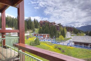 Property grounds - 10m from ski slopes, 2nd floor, view valley, balcony, tv, 33m², Les Arcs (Bourg-Saint-Maurice)