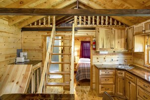 Cabin, 1 Bedroom | Individually furnished, free WiFi, bed sheets