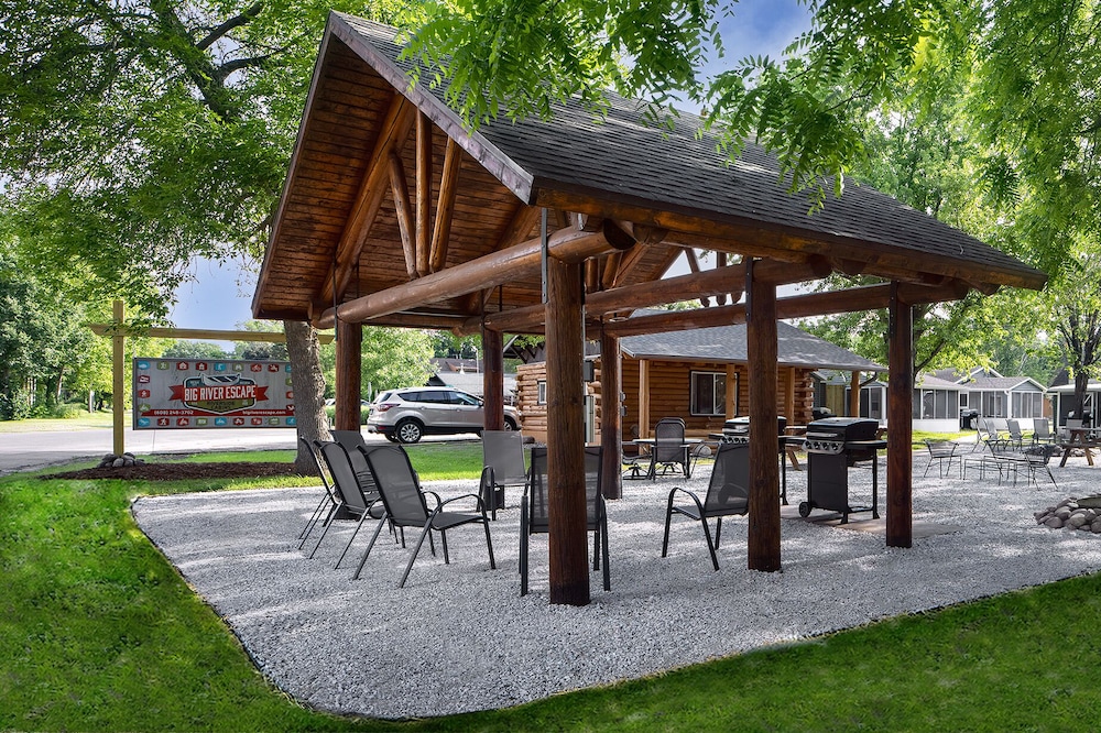 Big River Escape Riverside Cabins