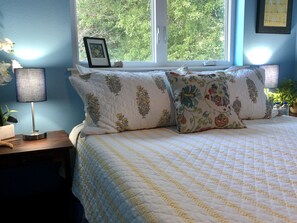 2 bedrooms, desk, iron/ironing board, free WiFi