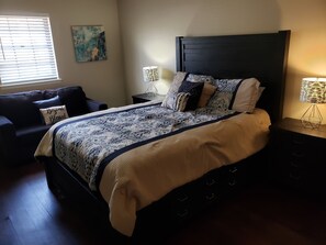 2 bedrooms, free WiFi, bed sheets - Economy near Baptist Hospital, 2 Bedroom Condo #202 (Oklahoma City)