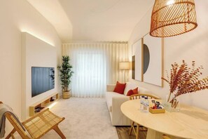 TV, Netflix, streaming services, offices