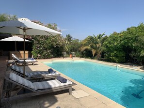 Piscine extérieure, piscine chauffée