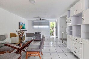 Interior - +MS +Suite óptima +Internet (Santiago de Querétaro)