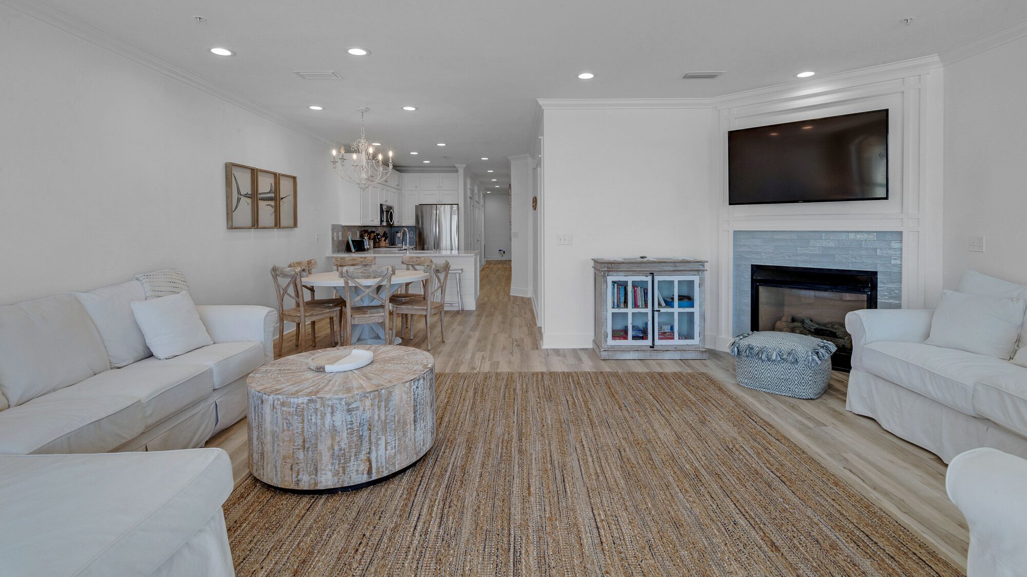 Modern Gulf-Front- Sleeps 8 + Beach Setup - Large Pool - Monterey Condos C301