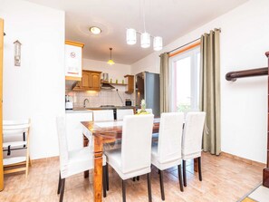 Casa (Four Bedroom Holiday Home with Swimmi) | Interior