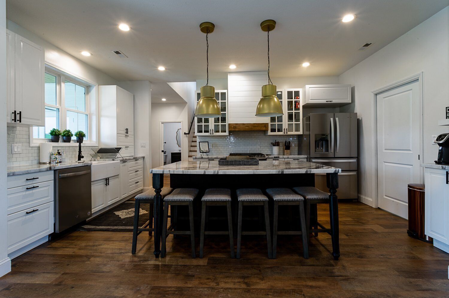 Kylskåp, mikrovågsugn, ugn och spishäll