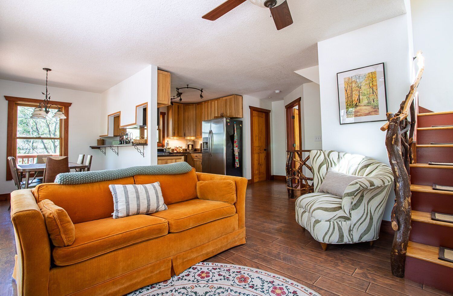 Misty Woods Chalet: A secluded chalet surrounded by nature, with fire pit and WIFI!