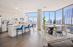 3 Bedroom Sky Presidential Suite | Hypo-allergenic bedding, laptop workspace, soundproofing
