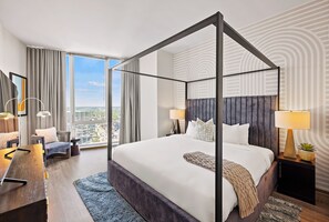 2 Bedroom Sky Deluxe Suite | Hypo-allergenic bedding, laptop workspace, soundproofing - Placemakr Premier SoBro (Nashville)