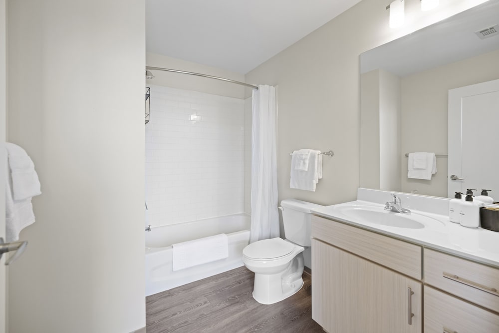 Placemakr Premier SoBro by null