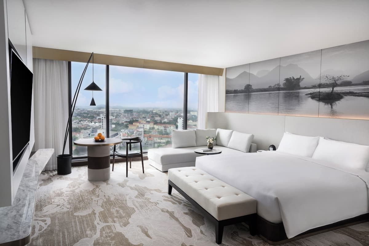 Presidential Suite, 1 King Bed, Club Lounge Access