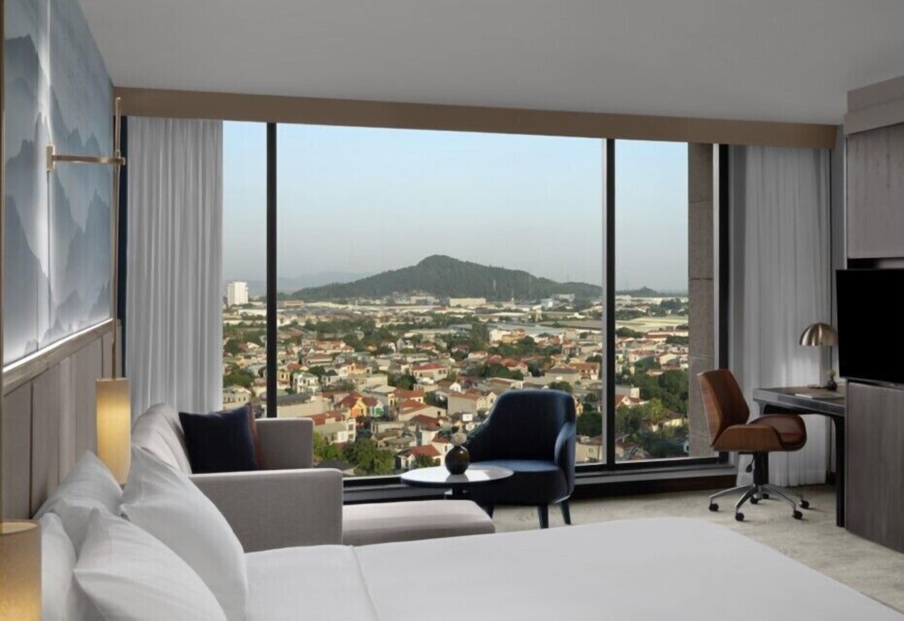 クラウン プラザ ヴィン イェン シティ センター by IHG(ヴィンイエン