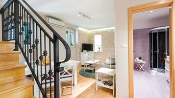 Apartment, 1 Bedroom | Living area