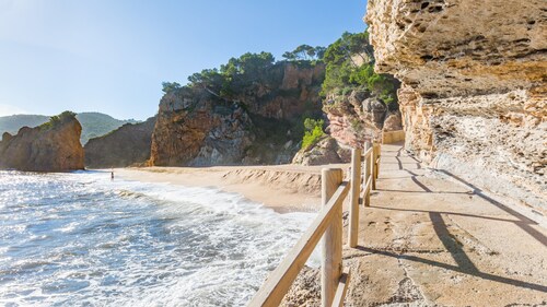 1ARCH1 Basic 2 bedroom apartment close to the lovely beach of Pals.