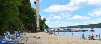 Quiet townhome between Canandaigua and Naples in the Finger Lakes