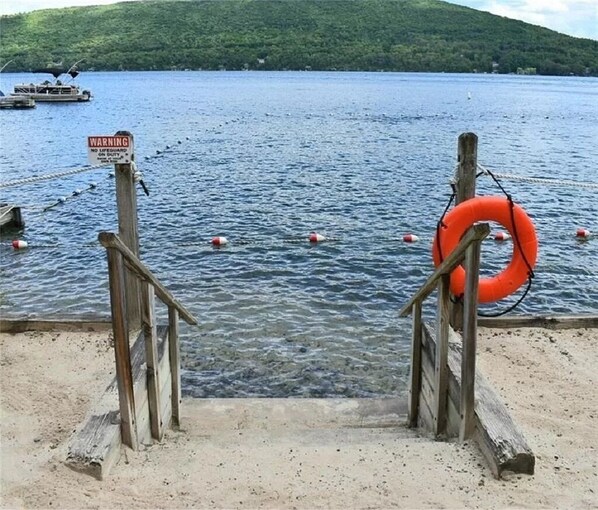 Beach nearby, sun loungers