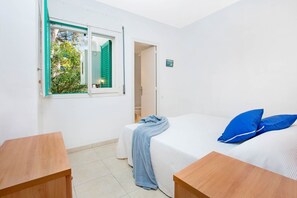3 habitaciones, tabla de planchar con plancha y wifi gratis 