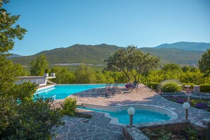 Outdoor pool, a heated pool - Villa Ma&Ma with pool, parking, high speed Internet, BBQ (Srijane)
