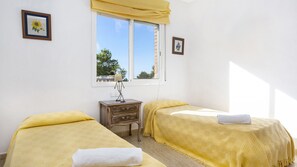 3 slaapkamers, een strijkplank/strijkijzer, gratis wifi