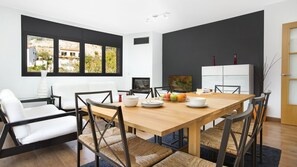Dining - 2PON01 - Beautiful house with private pool located in a quiet area near the beach (Lloret de Mar)