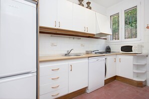 Fridge, microwave, oven, dishwasher