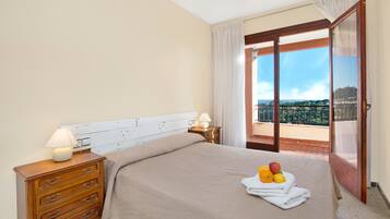 5 slaapkamers, een strijkplank/strijkijzer, gratis wifi