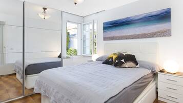 5 slaapkamers, een strijkplank/strijkijzer, wifi (toeslag)