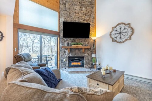 Your Luxe Winter Ski Getaway at Seven Springs Resort- Free Shuttle!