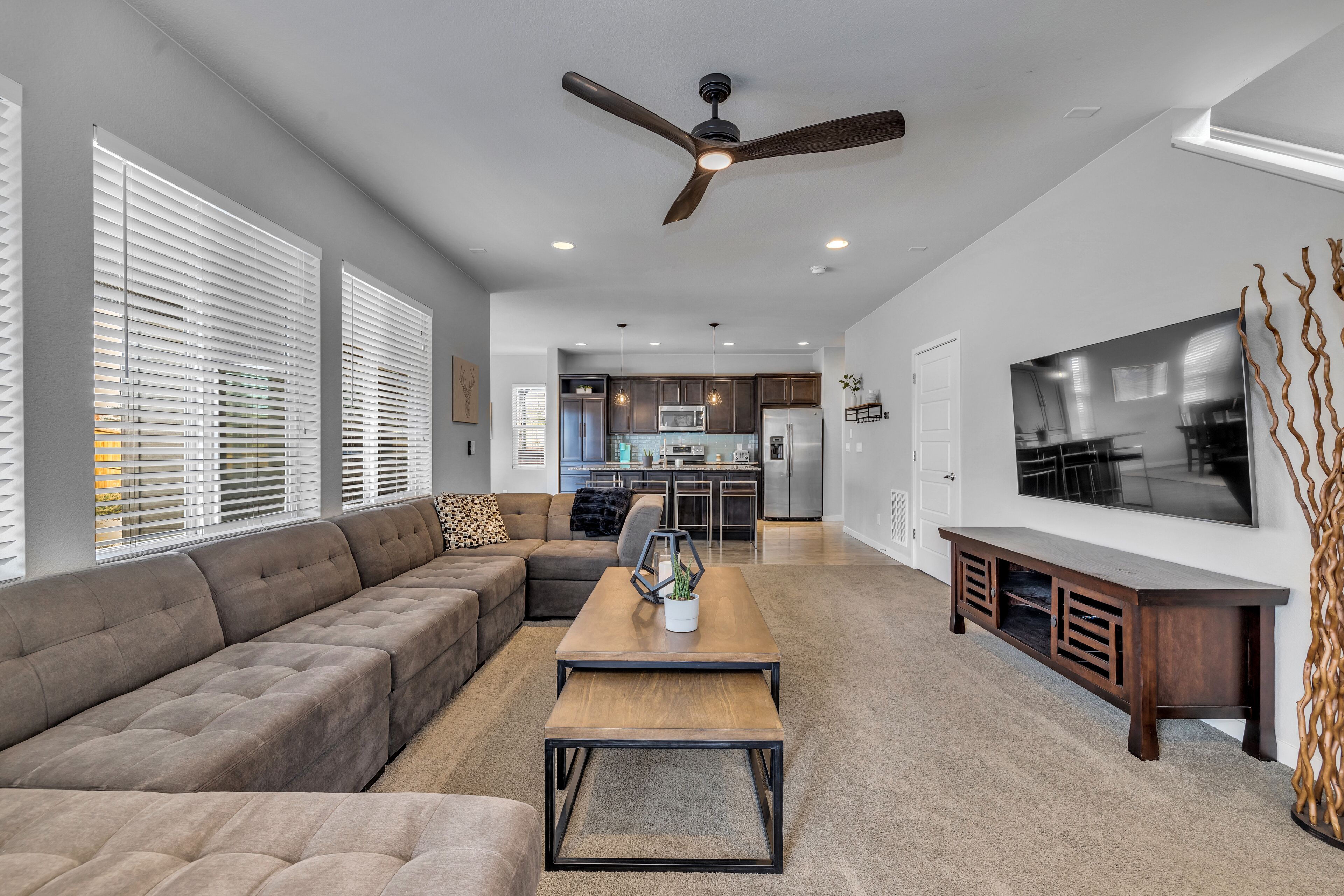 Calm & Cozy 3 Bedroom - Manhattan Beach Inspired Home