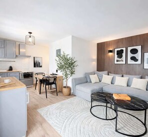 TV, offices - Stunning duplex - Eiffel Tower & Trocadéro (Paris)