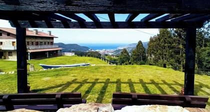 Rural apartment 'balcony with sea views'