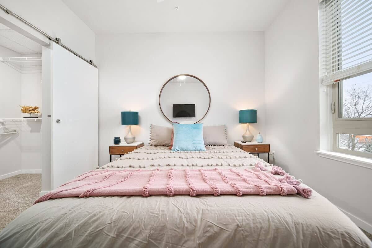 2 chambres, fer et planche à repasser, Wi-Fi, draps fournis