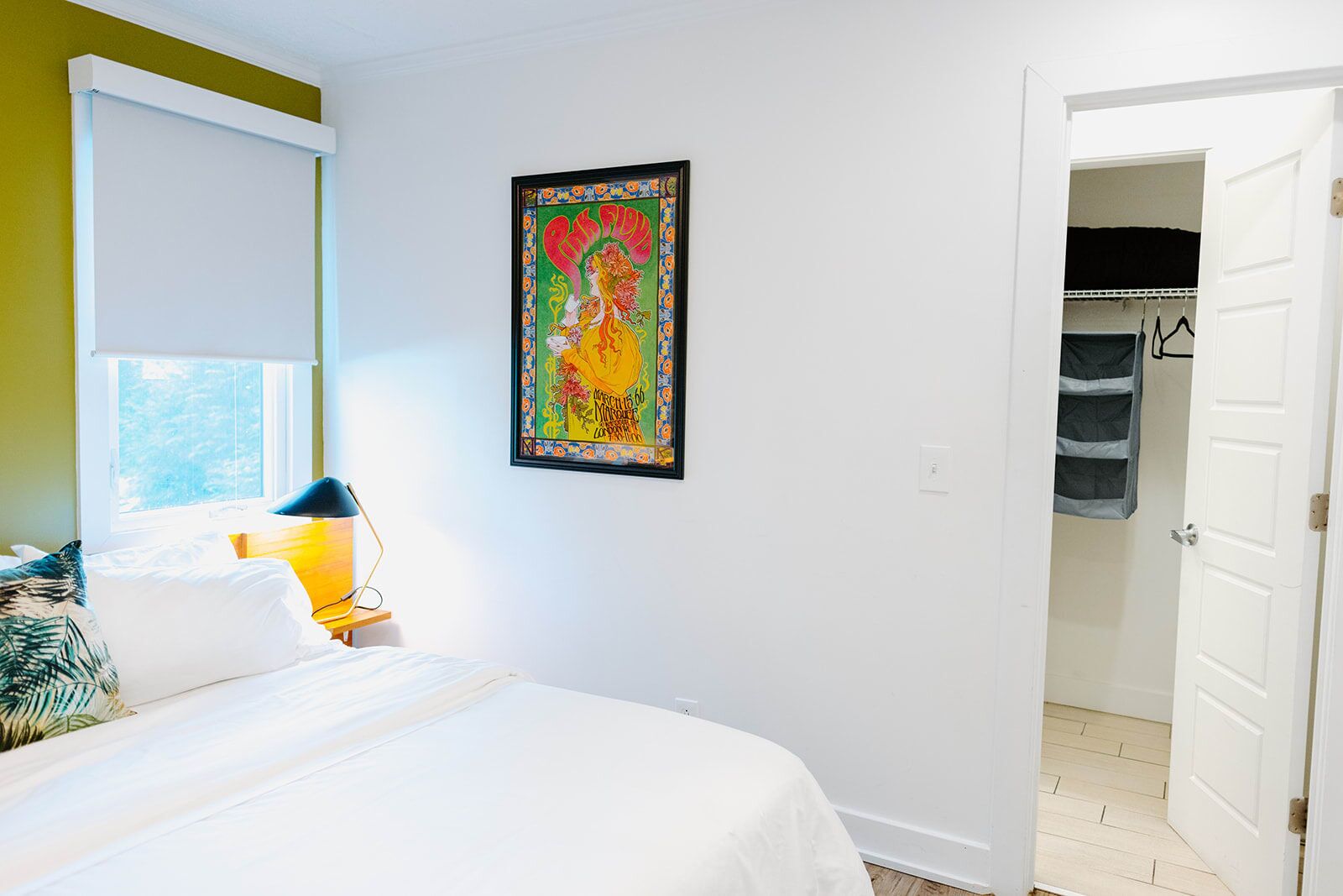 1 habitación, tabla de planchar con plancha, cuna de viaje y wifi 