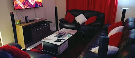 TV, Netflix, streaming services