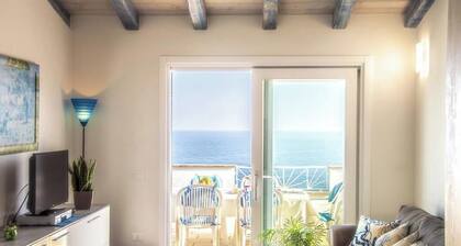 A 5 minuti da Cala Ostina! Una terrazza sul mare