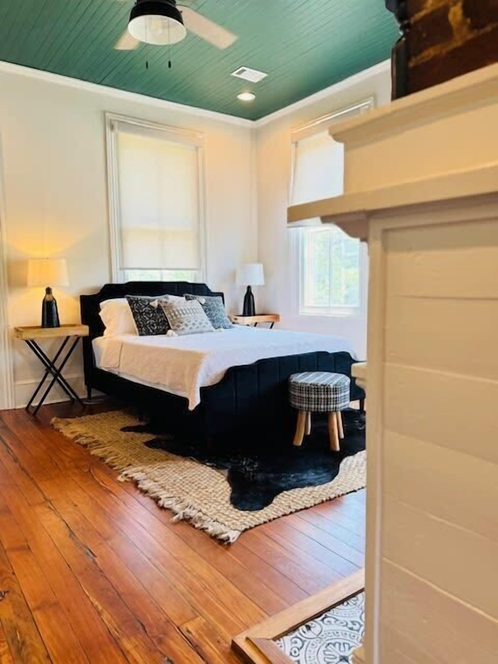 1 多间卧室、熨斗/熨衣板、WiFi、床单