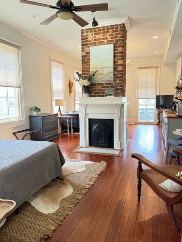 The Kelley House | Suite 2 - 1st floor