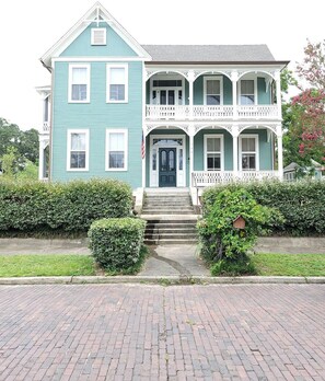 Exterior - Historic Cozy Stay Downtown Pensacola | Suite 3 (Pensacola)