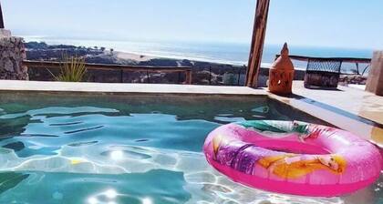 CapSimBay white beach cabin with private pool- beachfront