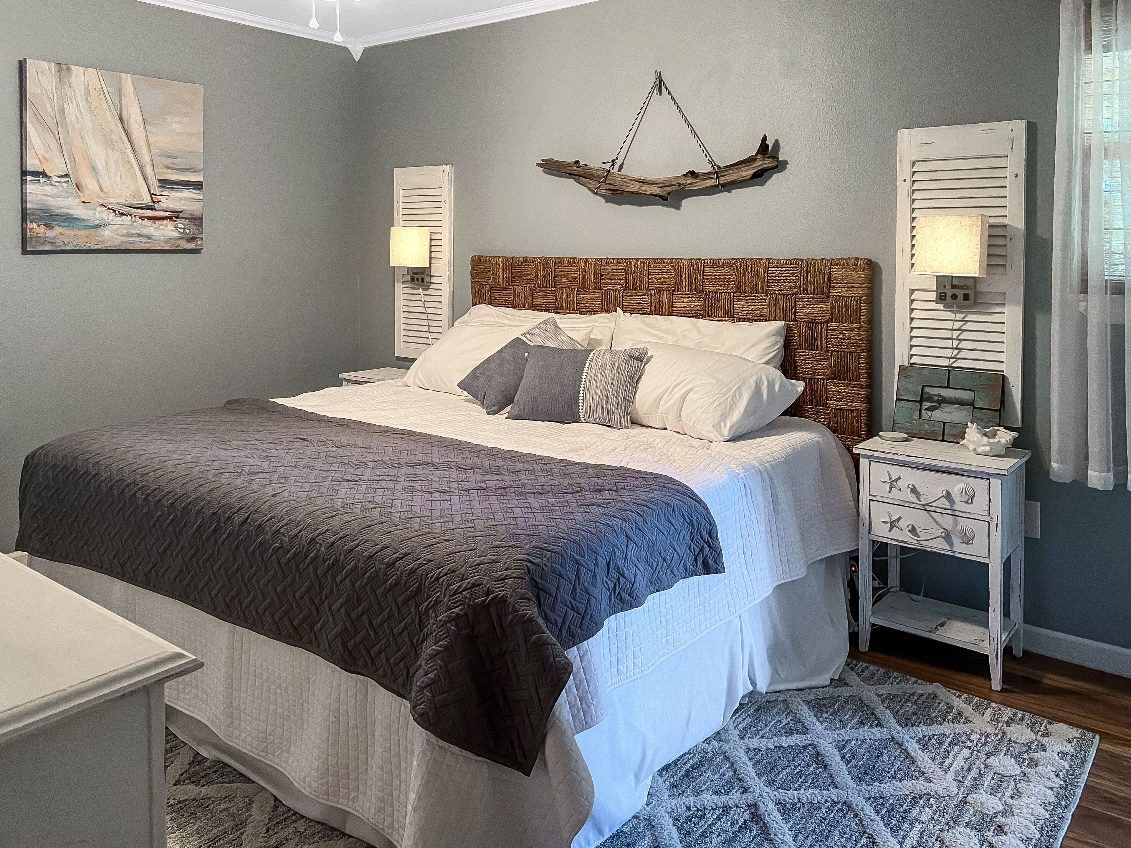 3 bedrooms, memory-foam beds, WiFi, wheelchair access