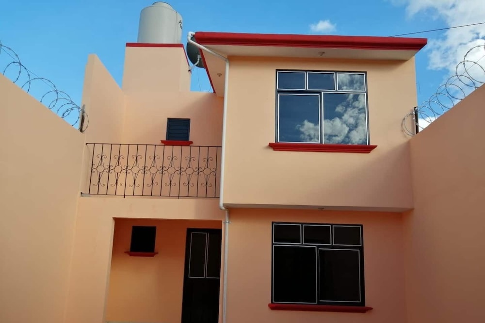 Casa FRESA - FestejaRelajadoSobradodeAlegria