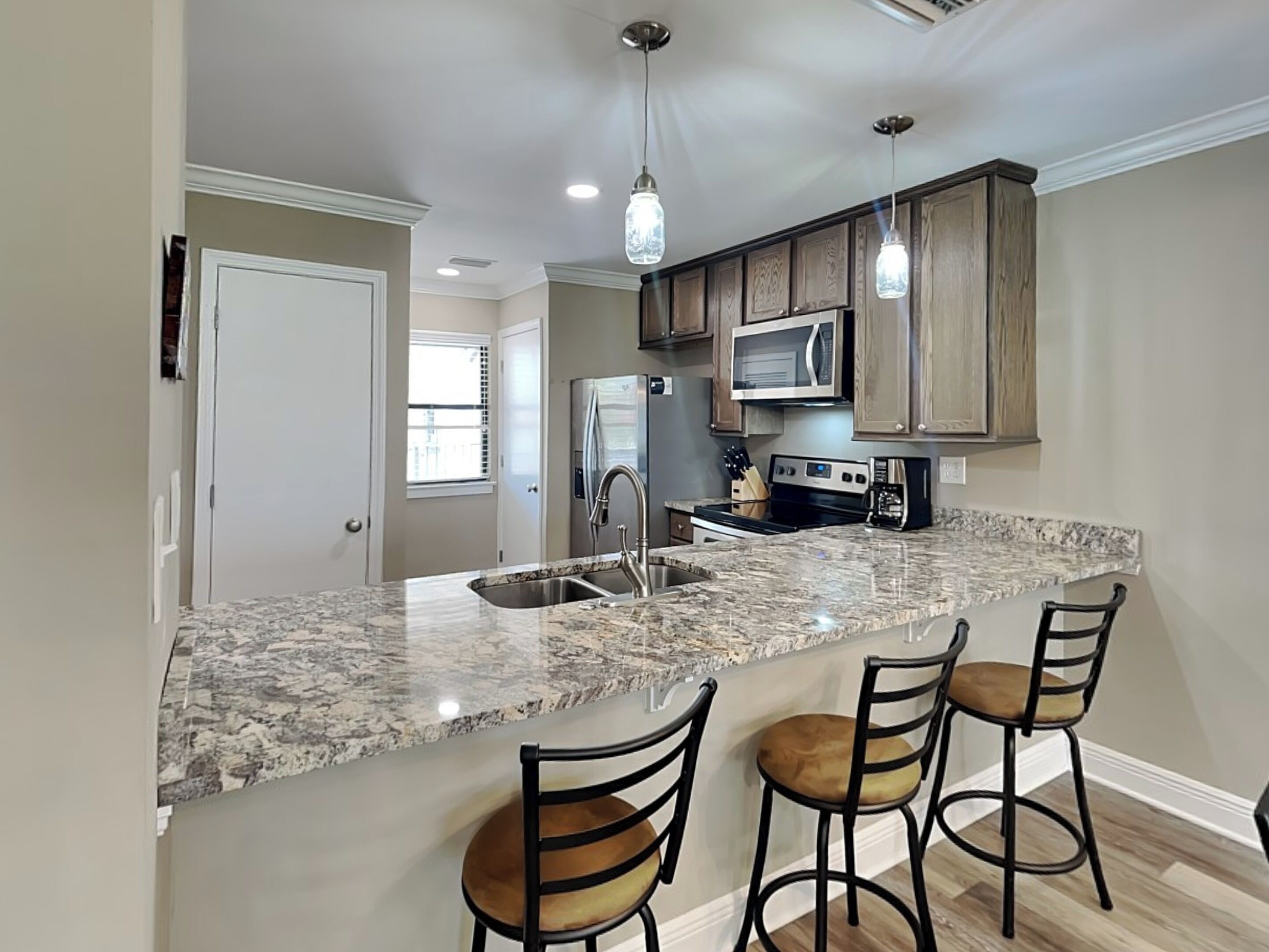 Condo, Plusieurs lits, patio (Villa 511 - No Pets) | Cuisine privée | Réfrigérateur grande capacité avec congélateur, cafetière-théière