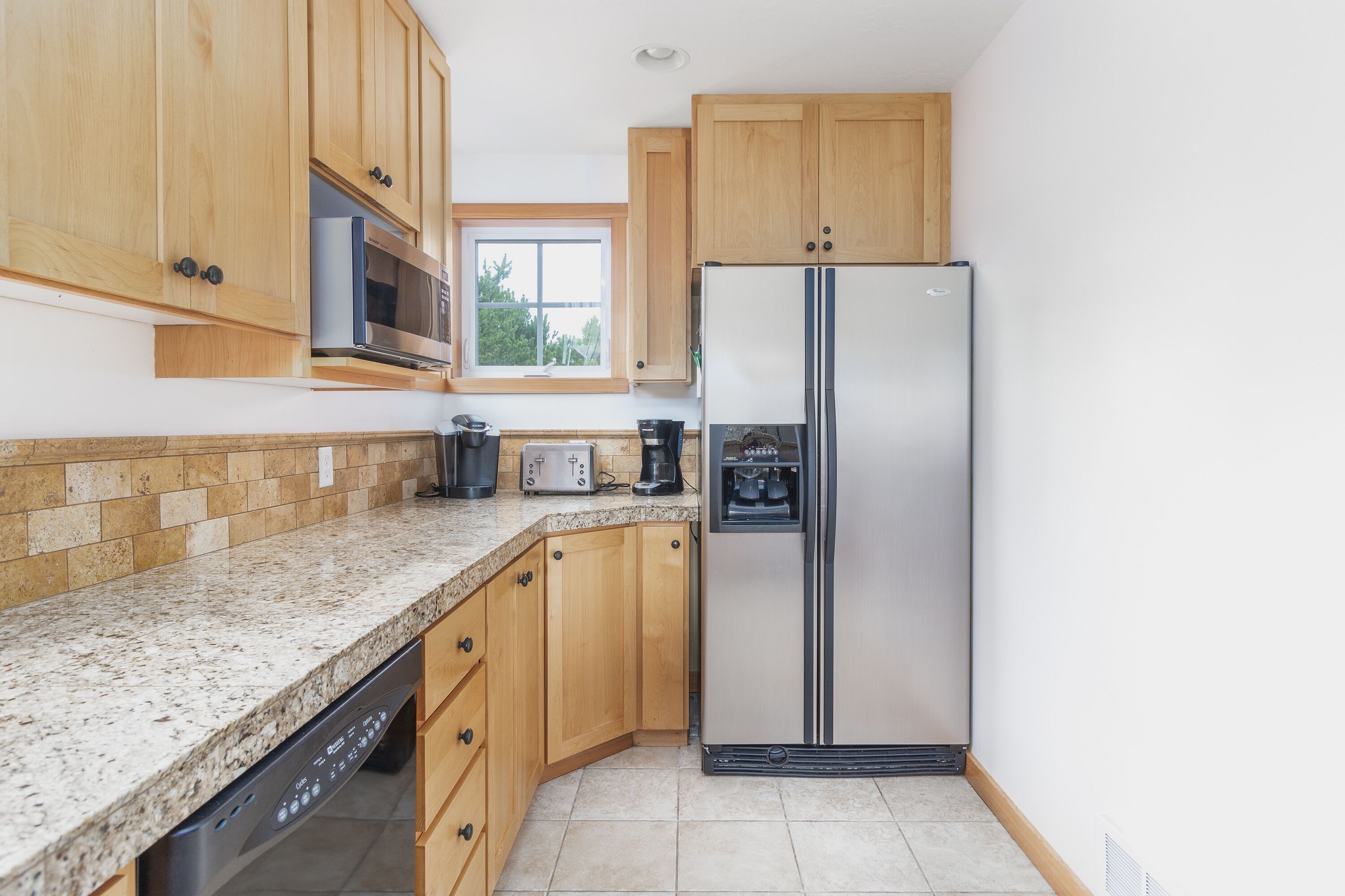 Pura Vida #166 - Perfect beach house. Family friendly, HOTTUB, easy walk to beach