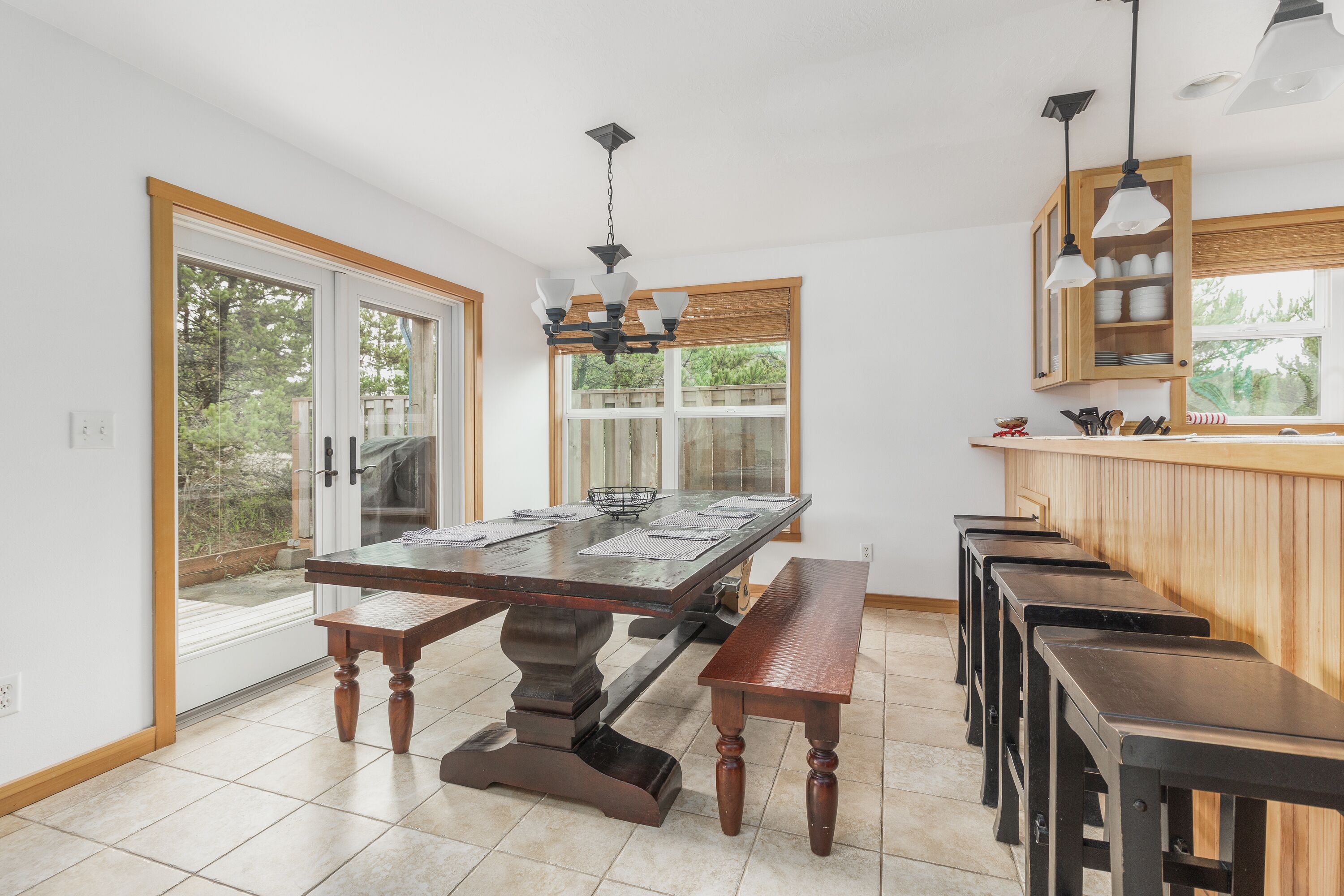 Pura Vida #166 - Perfect beach house. Family friendly, HOTTUB, easy walk to beach