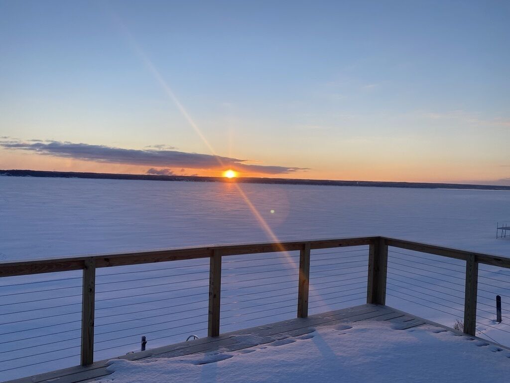 Finger Lakes Spectacular Cayuga Water Front Private & Super Clean! Best Location