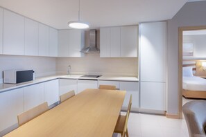 Suite, 3 Bedrooms